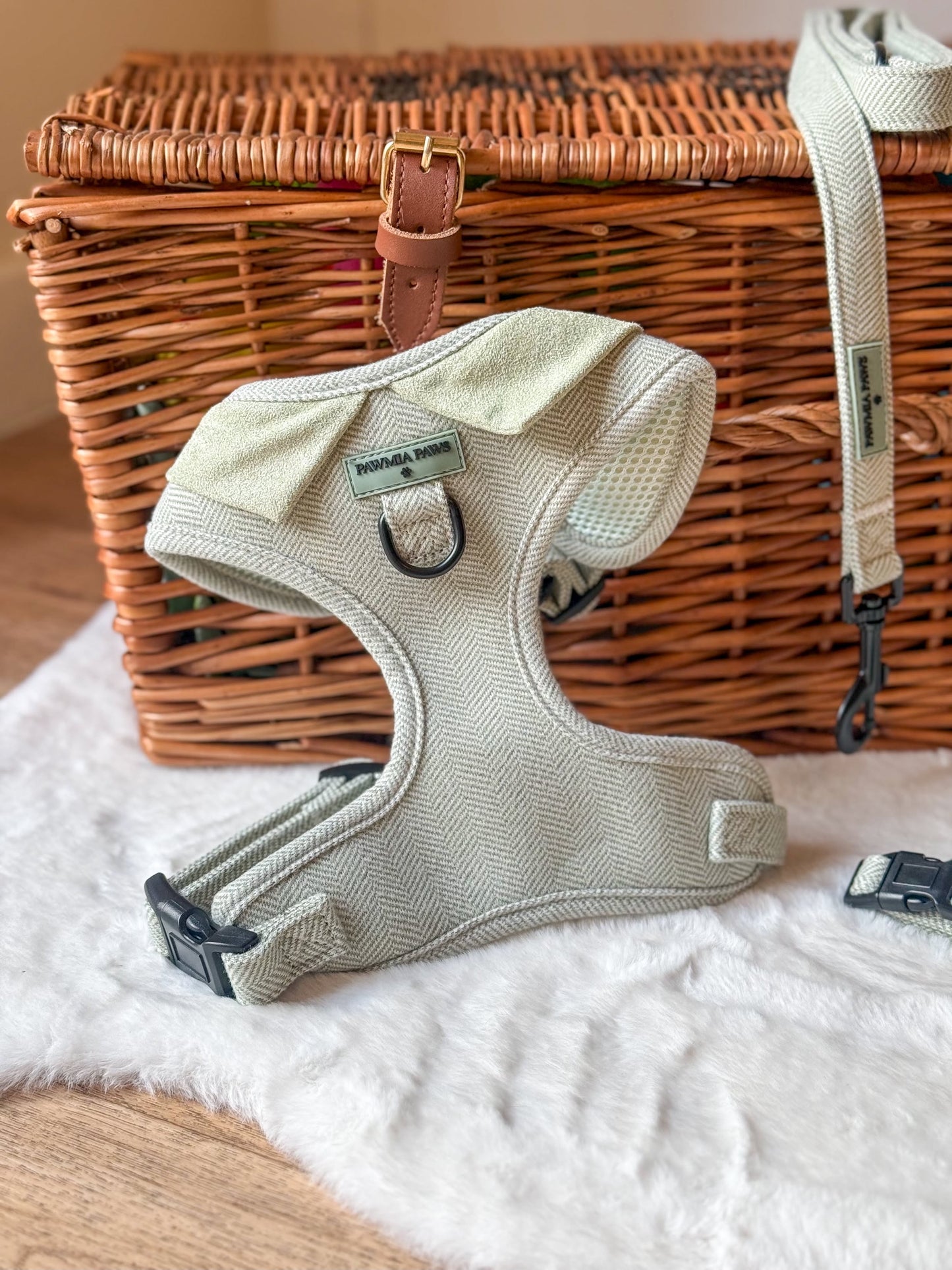 Briar Wood Harness